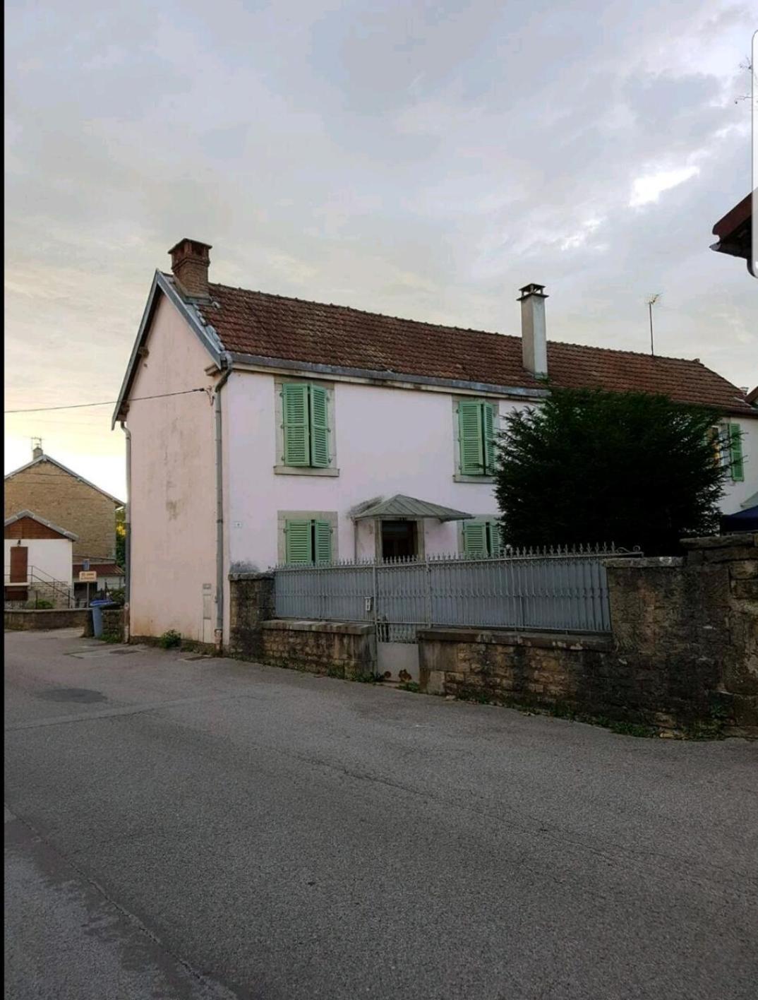 Maison Centre-Ville Calme Avec Jardin Lons-le-Saunier Extérieur photo